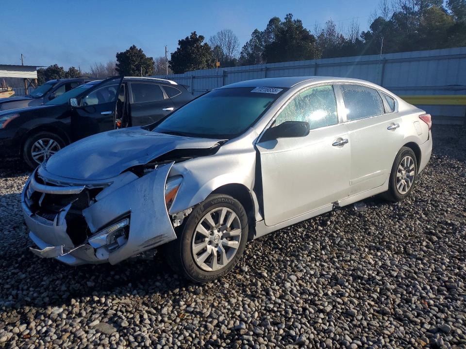 NISSAN ALTIMA 2.5 2013 with VIN 1N4AL3AP3DC271010 - Photo from auction