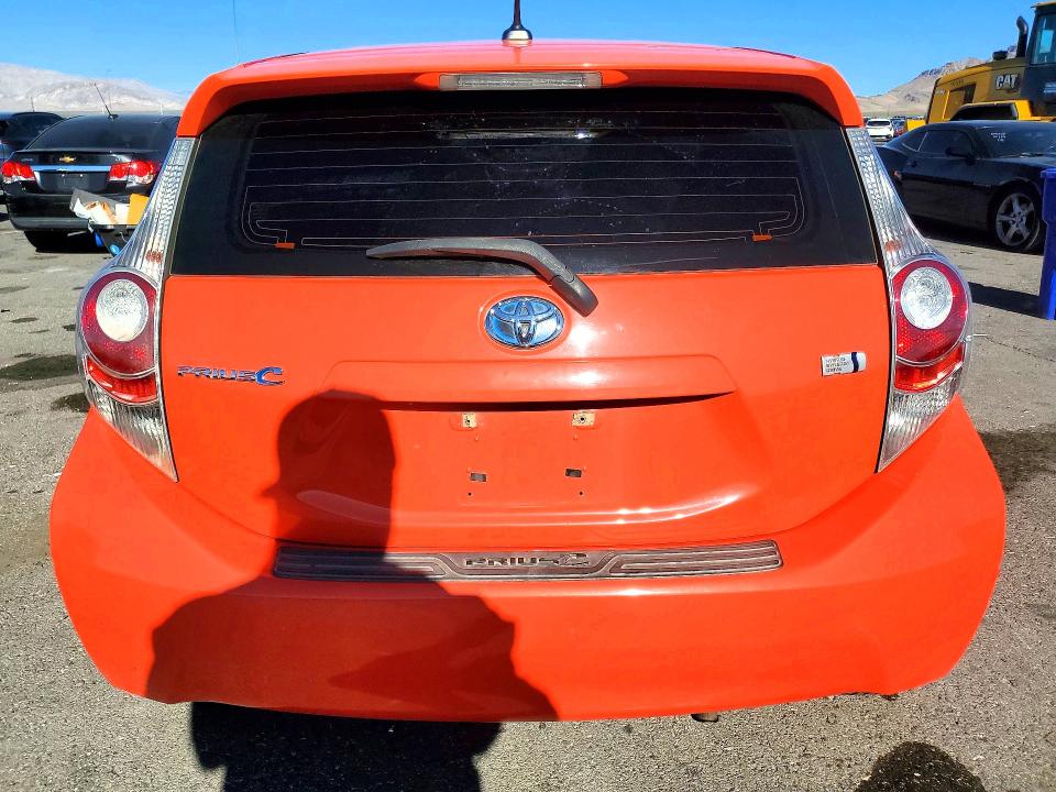 Photo 6 from auction – 2013 TOYOTA PRIUS C with VIN JTDKDTB37D1047340