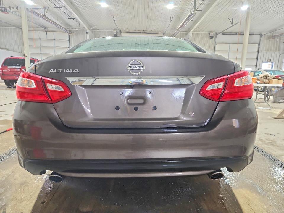 Foto 6 de la subasta – 2017 NISSAN ALTIMA 2.5 con VIN 1N4AL3AP1HC183899