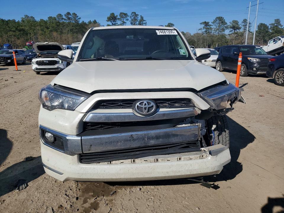 Photo 5 from auction – 2019 TOYOTA 4RUNNER with VIN JTEZU5JR8K5206240
