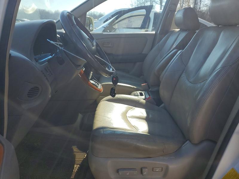 Photo 7 from auction – 2000 LEXUS RX 300 with VIN JT6HF10U2Y0140421