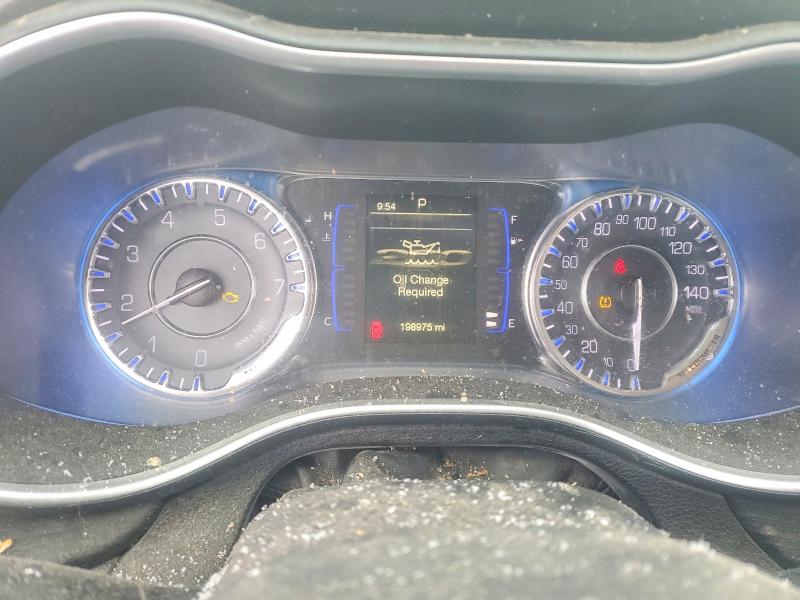 Photo 9 from auction – 2016 CHRYSLER 200 LIMITE with VIN 1C3CCCAB6GN173142