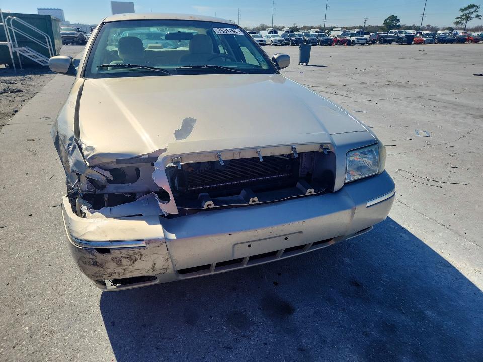 Photo 5 from auction – 2006 MERCURY GRAND MARQ with VIN 2MEFM74V36X617897