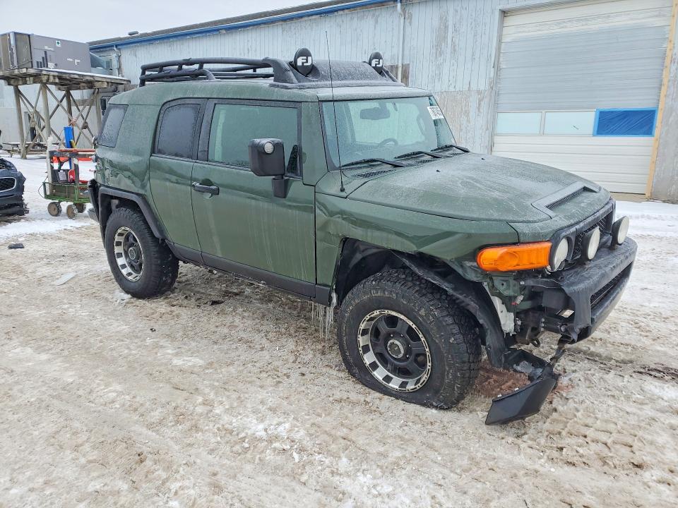 Photo 4 from auction – 2011 TOYOTA FJ CRUISER with VIN JTEBU4BF1BK105445