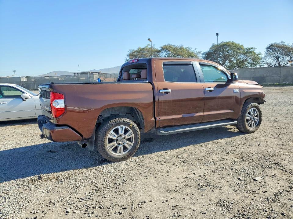 Photo 3 from auction – 2016 TOYOTA TUNDRA CRE with VIN 5TFAY5F14GX548014