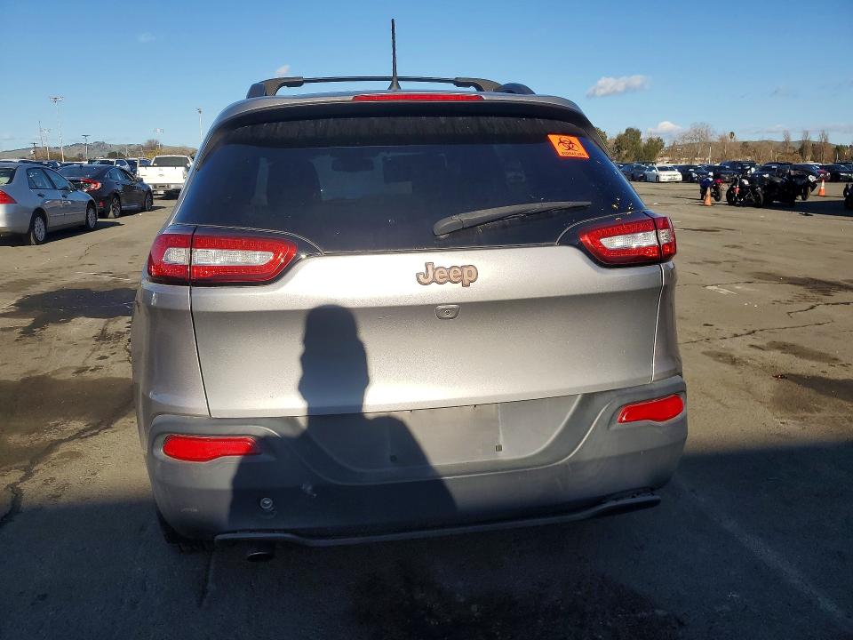 Photo 6 from auction – 2017 JEEP CHEROKEE with VIN 1C4PJLCB7HW510302