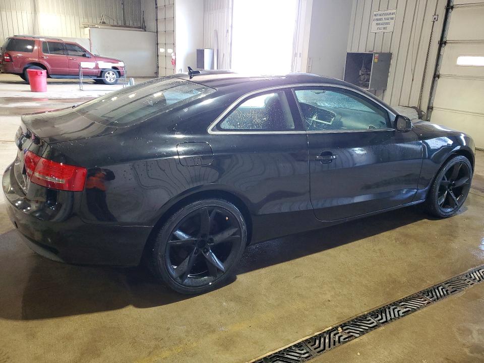 Photo 3 from auction – 2011 AUDI A5 PREMIUM with VIN WAURFAFR7BA027837