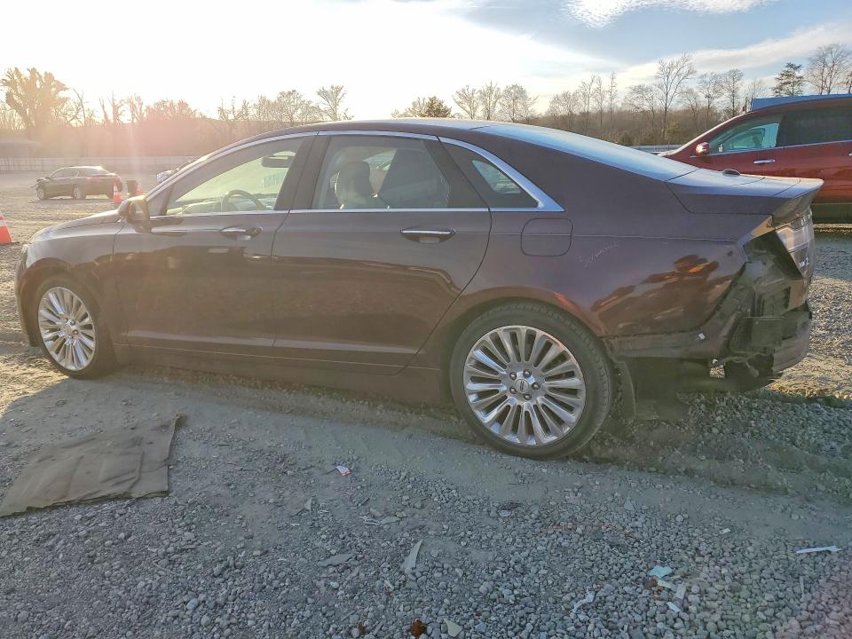 Photo 2 from auction – 2013 LINCOLN MKZ with VIN 3LN6L2G90DR818797