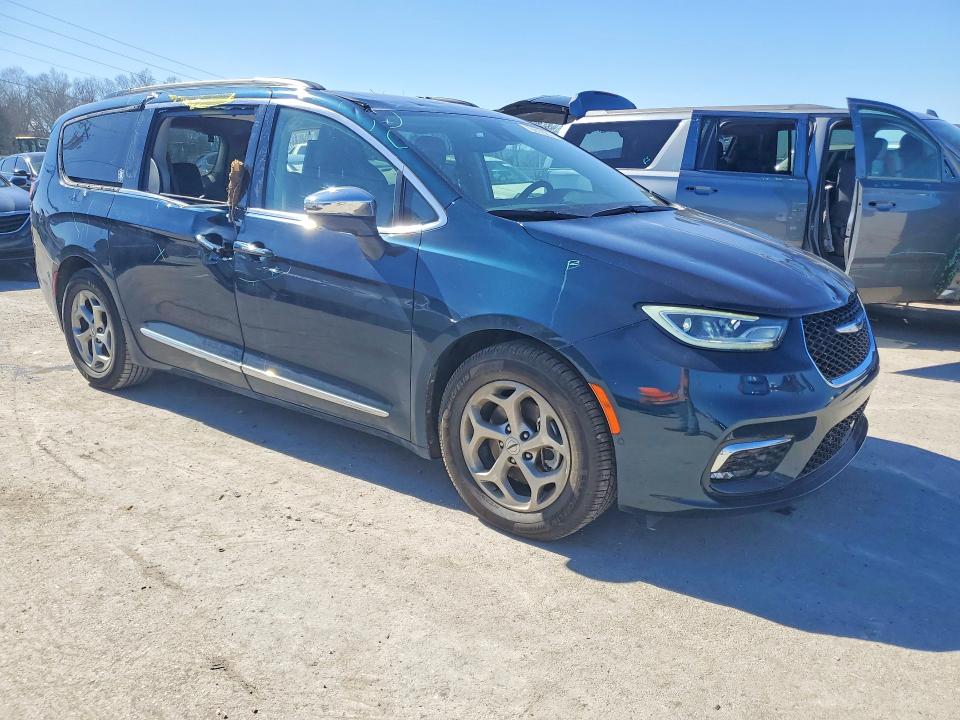 Photo 4 from auction – 2022 CHRYSLER PACIFICA with VIN 2C4RC1GG3NR145053