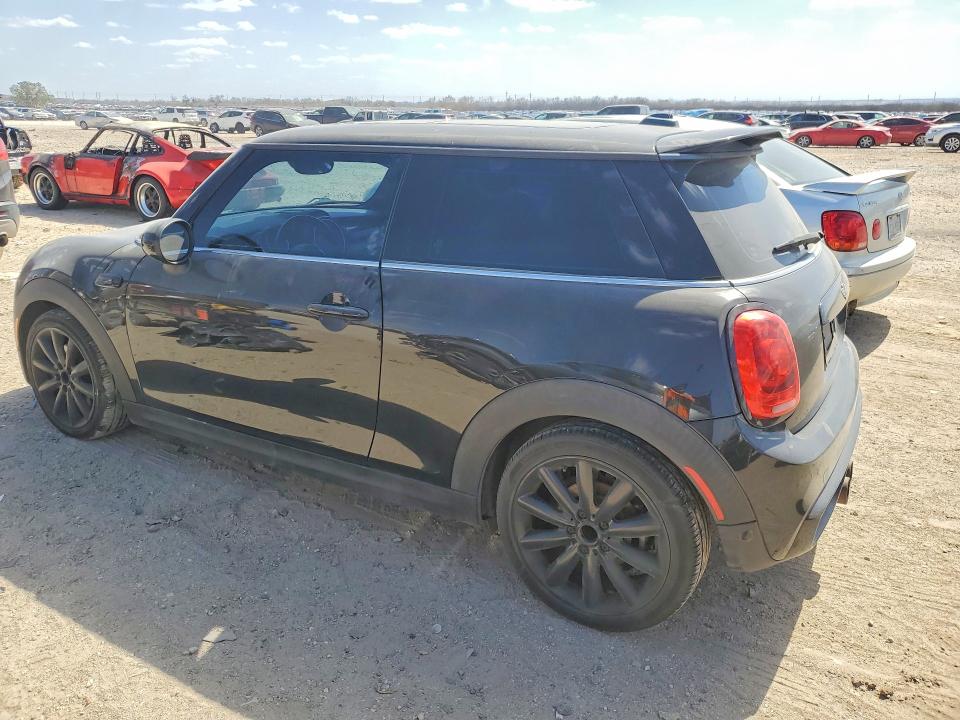 Photo 2 from auction – 2018 MINI COOPER with VIN WMWXP7C50J3B95303