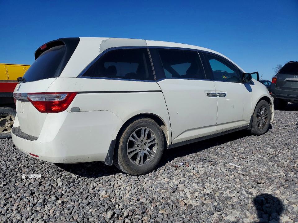 Photo 3 from auction – 2013 HONDA ODYSSEY with VIN 5FNRL5H60DB071856