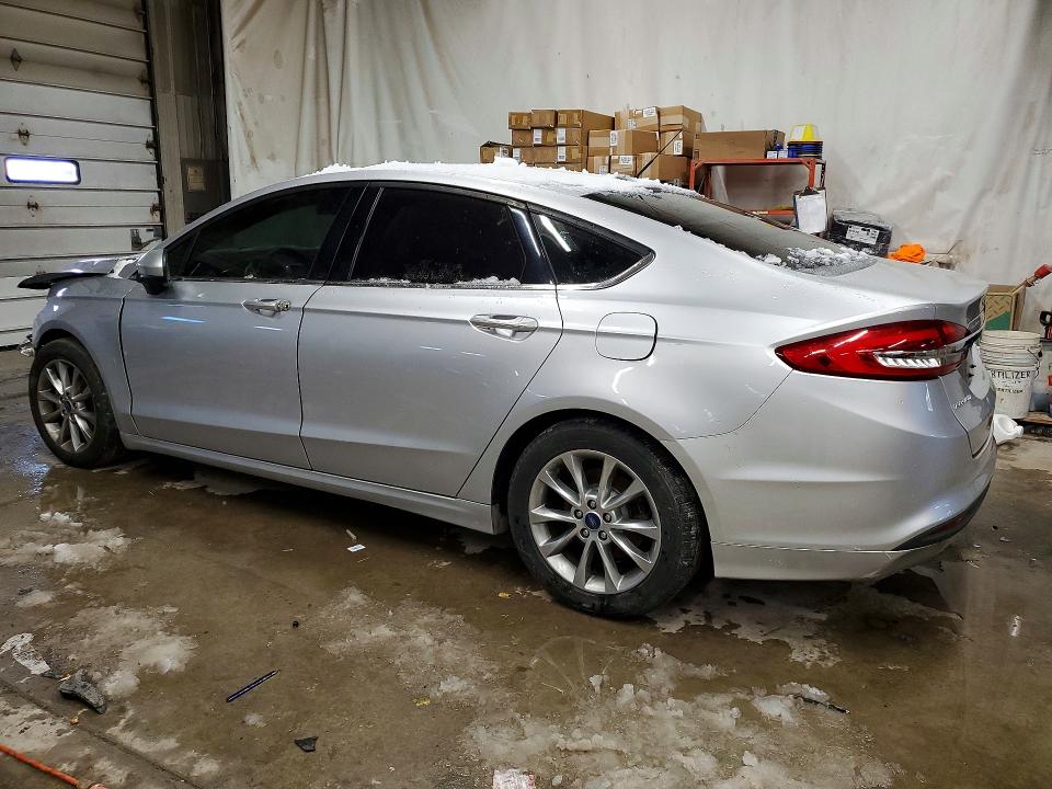Photo 2 from auction – 2017 FORD FUSION with VIN 3FA6P0HD0HR338836