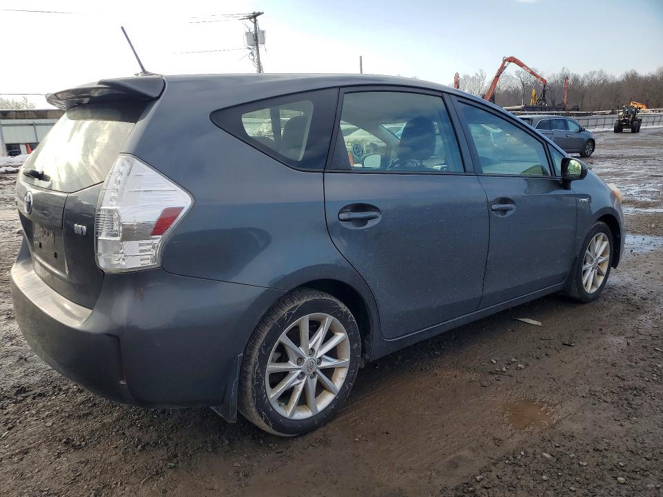 Photo 3 from auction – 2013 TOYOTA PRIUS V with VIN JTDZN3EU6D3264432
