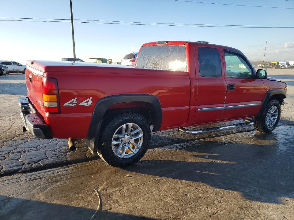 Photo 3 from auction – 2003 GMC NEW SIERRA with VIN 2GTEK19T731100057