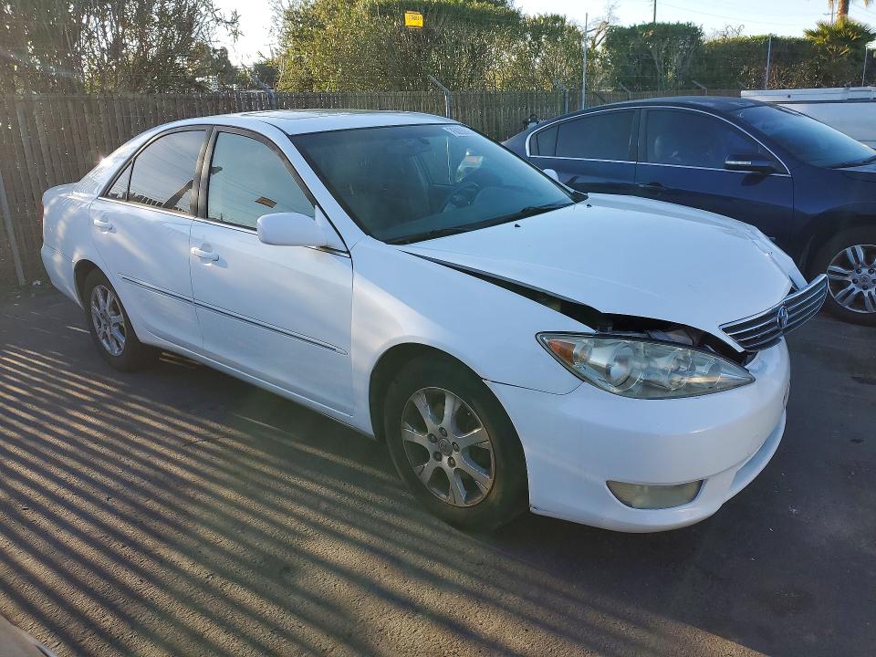 Photo 4 from auction – 2005 TOYOTA CAMRY LE with VIN JTDBF32K150165408
