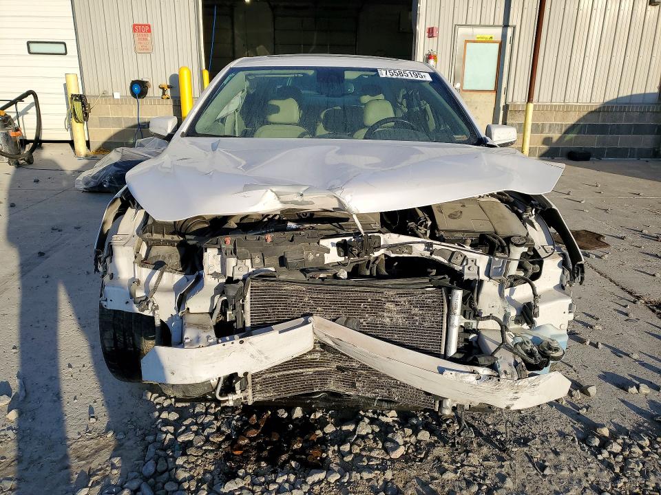 Photo 5 from auction – 2015 CHEVROLET MALIBU with VIN 1G11E5SX6FF233070