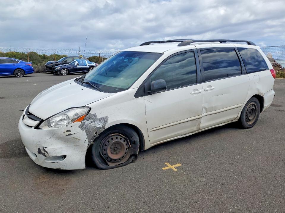 Photo 1 from auction – 2010 TOYOTA SIENNA with VIN 5TDKK4CC3AS290894