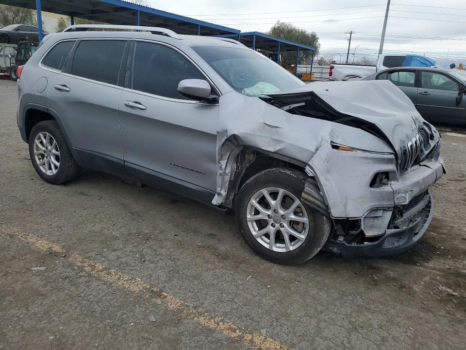 Photo 4 from auction – 2014 JEEP CHEROKEE with VIN 1C4PJLCB0EW221936