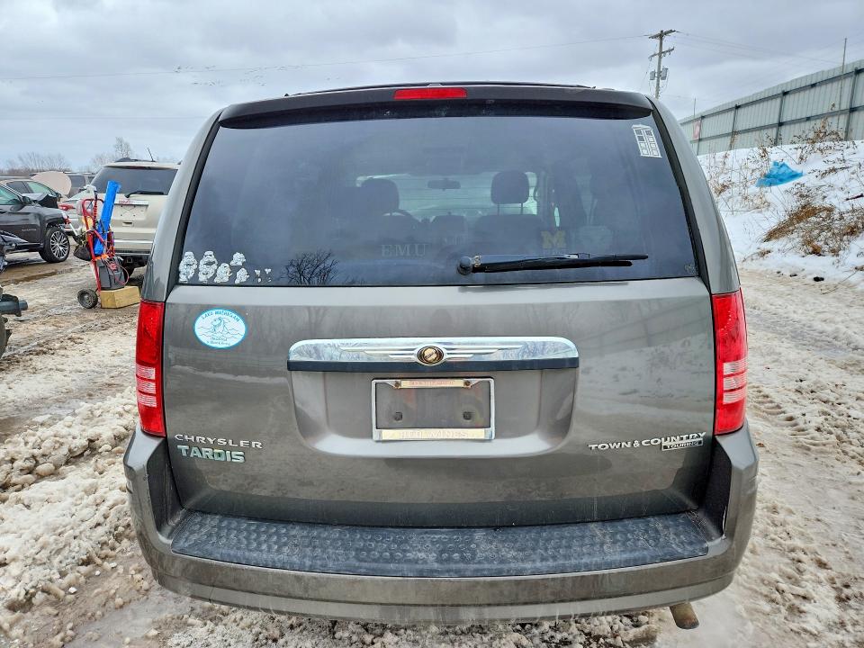 Photo 6 from auction – 2010 CHRYSLER TOWN AND C with VIN 2A4RR5D15AR344907