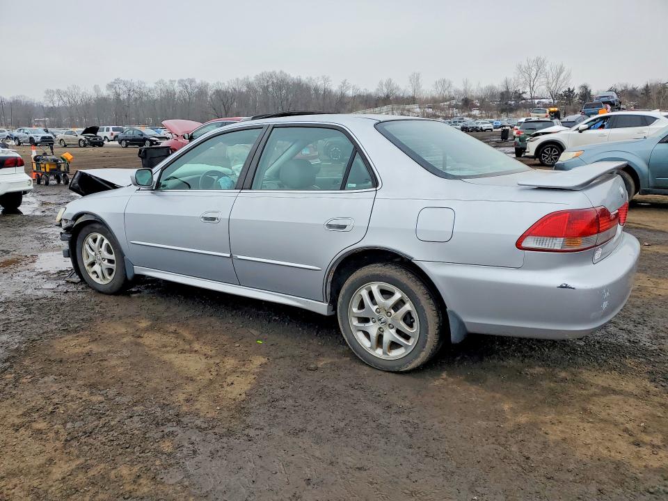 Photo 2 from auction – 2002 HONDA ACCORD with VIN 1HGCG16592A055322