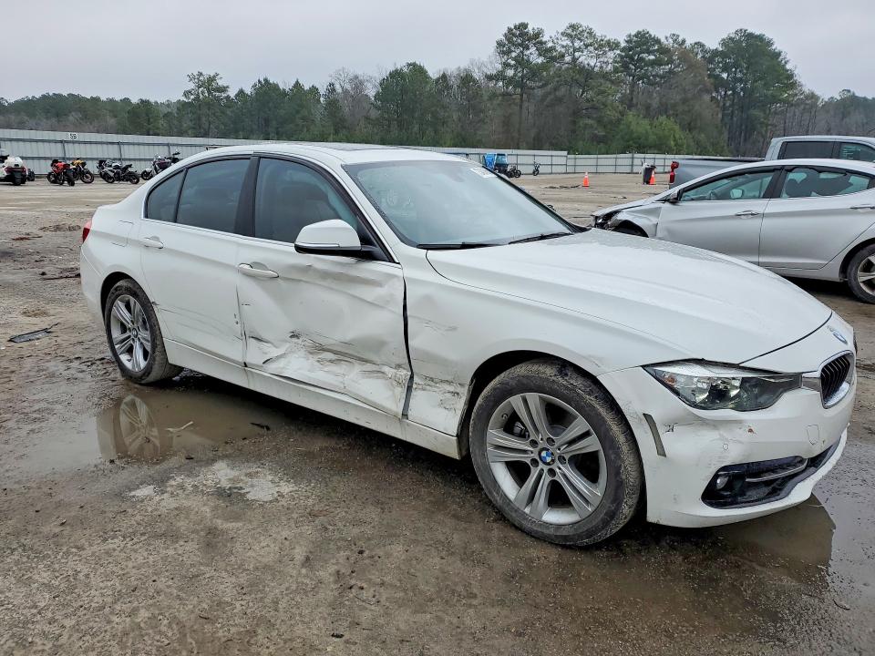 Photo 4 from auction – 2017 BMW 330 with VIN WBA8B9G33HNU53543