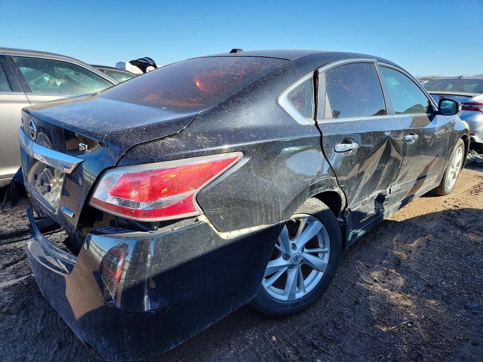 Photo 3 from auction – 2014 NISS ALTIMA with VIN 1N4AL3AP1EC900247
