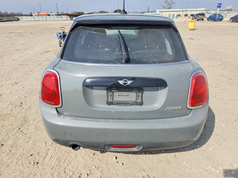 Photo 6 from auction – 2016 MINI COOPER with VIN WMWXU1C5XG2D08338