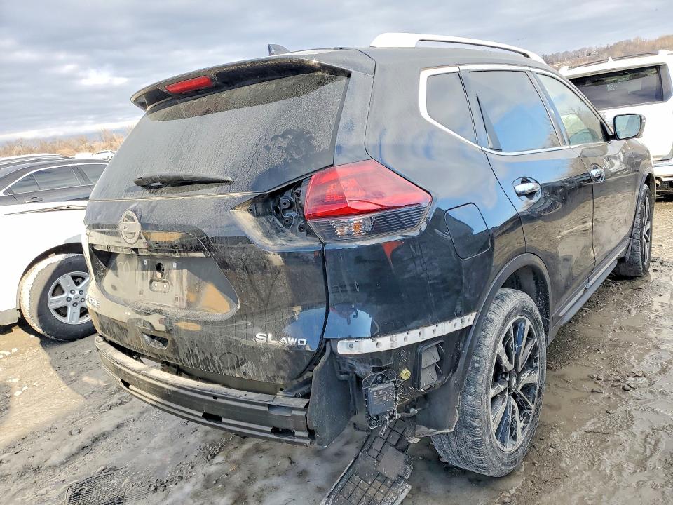 Photo 3 from auction – 2019 NISSAN ROGUE S with VIN 5N1AT2MV5KC819709