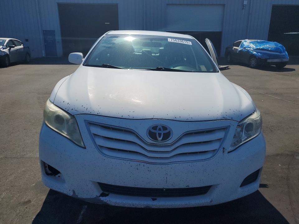 Zdjęcie 5 z aukcji – 2011 TOYOTA CAMRY z VIN 4T4BF3EK0BR186073