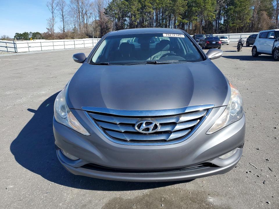 Photo 5 from auction – 2011 HYUNDAI SONATA with VIN 5NPEC4AB3BH252271