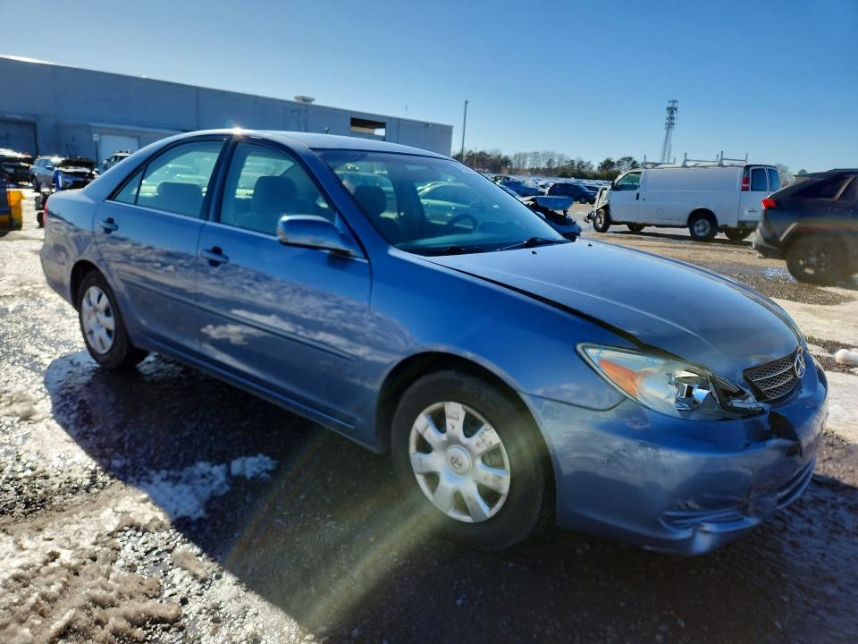 Photo 4 from auction – 2002 TOYOTA CAMRY with VIN 4T1BE32K22U583074