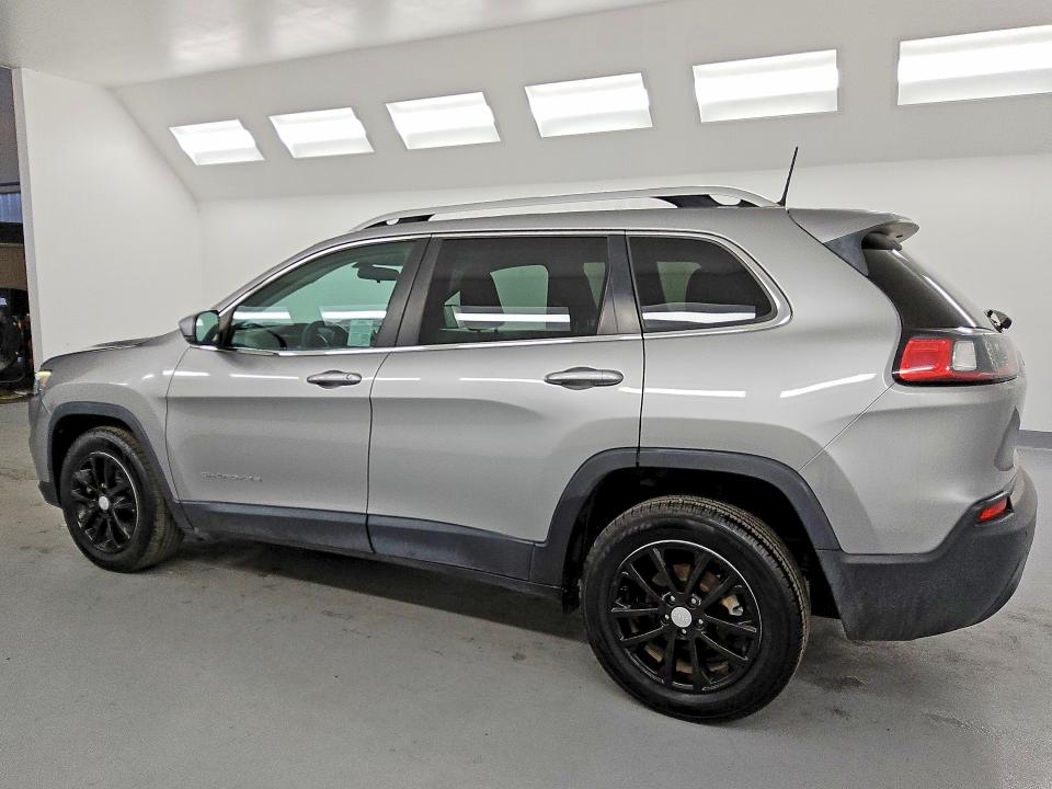 Photo 2 from auction – 2019 JEEP CHEROKEE with VIN 1C4PJLCB0KD370922