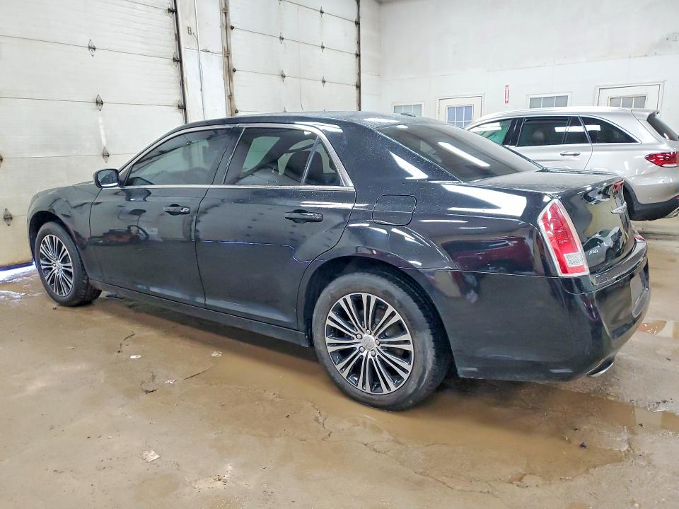 Photo 2 from auction – 2014 CHRYSLER 300 with VIN 2C3CCAGG2EH157615