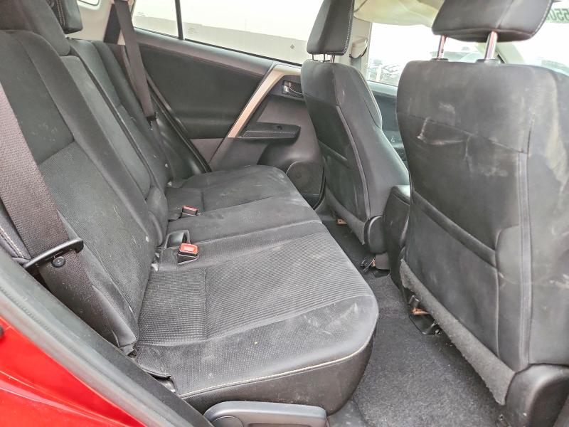 Photo 11 from auction – 2015 TOYOTA RAV4 XLE with VIN 2T3RFREV6FW388550
