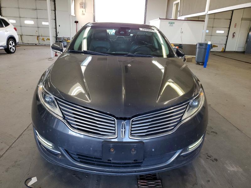 Photo 11 from auction – 2016 LINCOLN MKZ with VIN 3LN6L2LU8GR633945