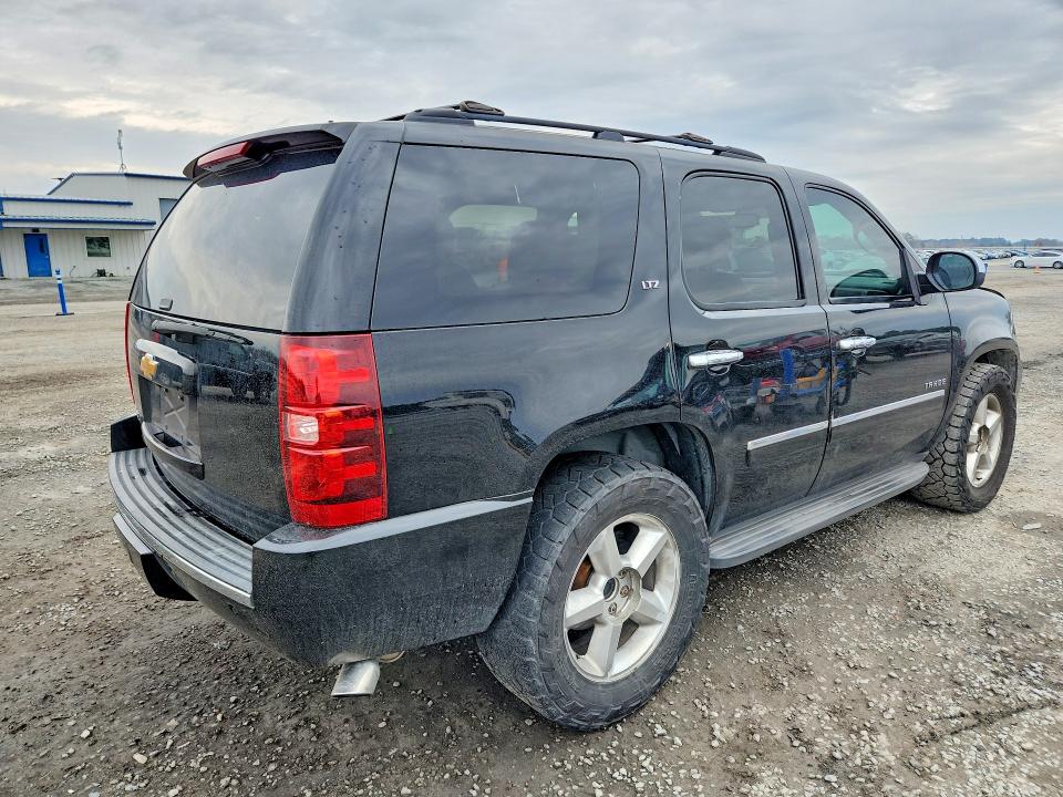 Photo 3 from auction – 2014 CHEVROLET TAHOE with VIN 1GNSCCE01ER156553