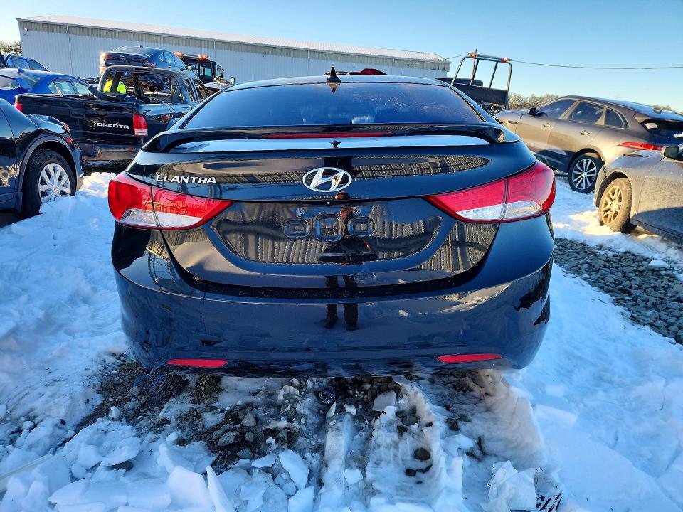 Photo 6 from auction – 2011 HYUNDAI ELANTRA with VIN 5NPDH4AE3BH020342