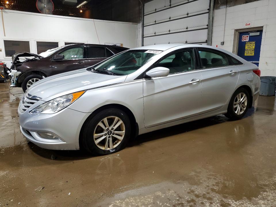 HYUNDAI SONATA 2013 with VIN 5NPEB4AC7DH761536 - Photo from auction
