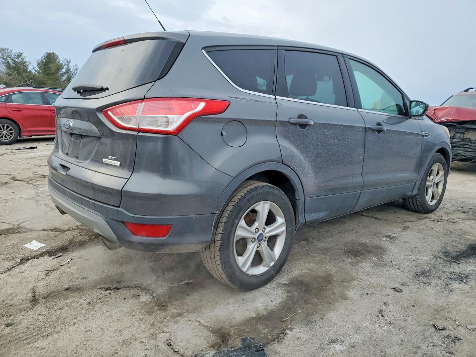 Photo 3 from auction – 2015 FORD ESCAPE SE with VIN 1FMCU0GX3FUB77434