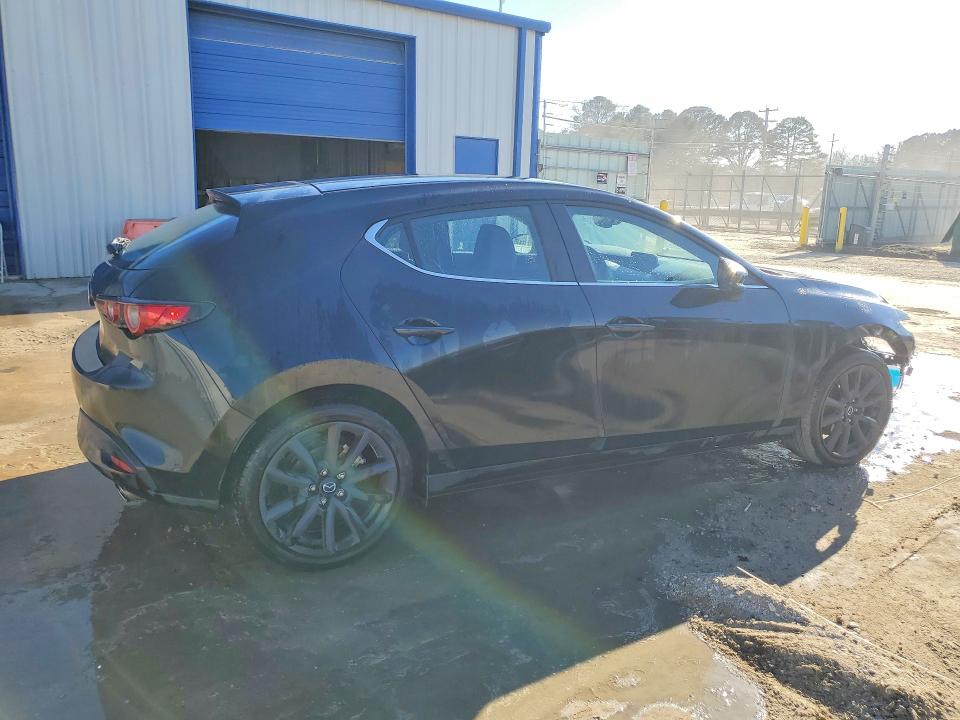 Photo 3 from auction – 2026 MAZDA 3 with VIN JM1BPAKL6T1853261