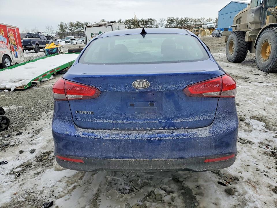 Zdjęcie 6 z aukcji – 2018 KIA FORTE z VIN 3KPFK4A76JE227080
