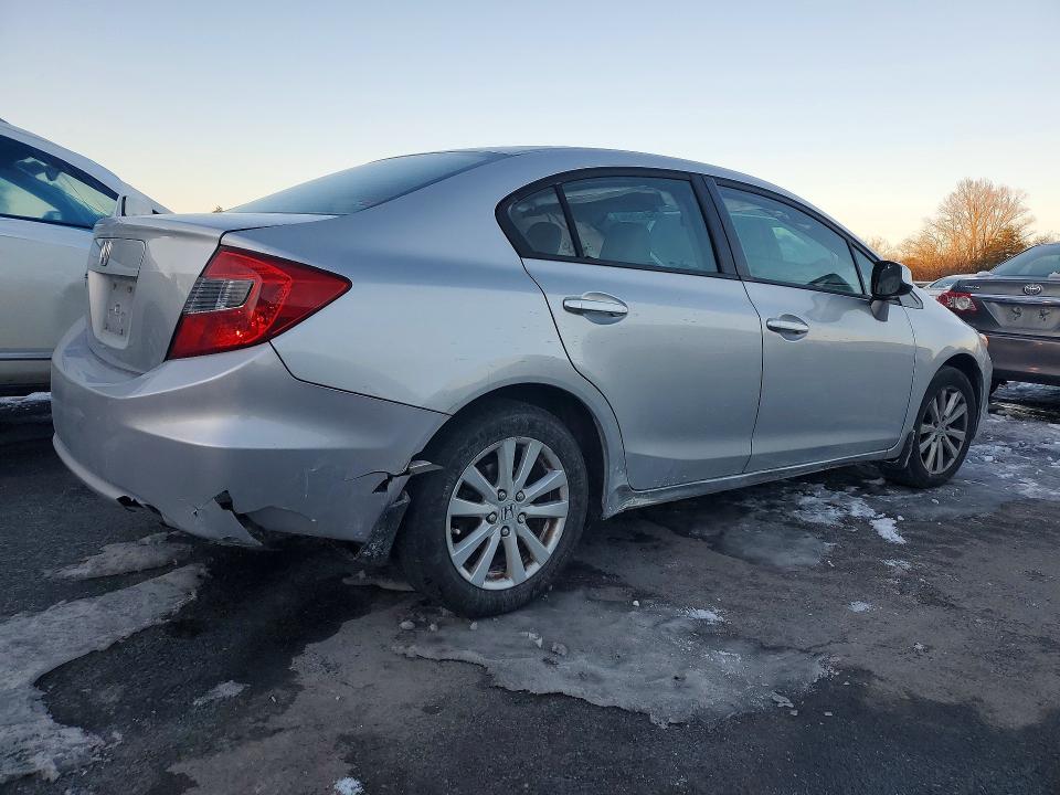 Photo 3 from auction – 2012 HONDA CIVIC EXL with VIN 19XFB2F92CE379570