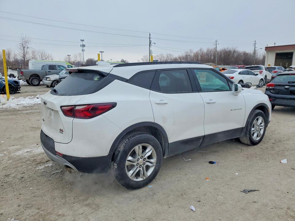 Photo 3 from auction – 2020 CHEVROLET BLAZER with VIN 3GNKBCRSXLS698663