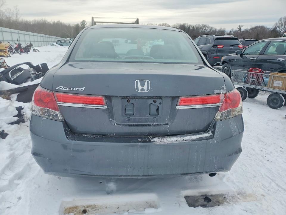 Photo 6 from auction – 2011 HONDA ACCORD with VIN 1HGCP2F43BA139939