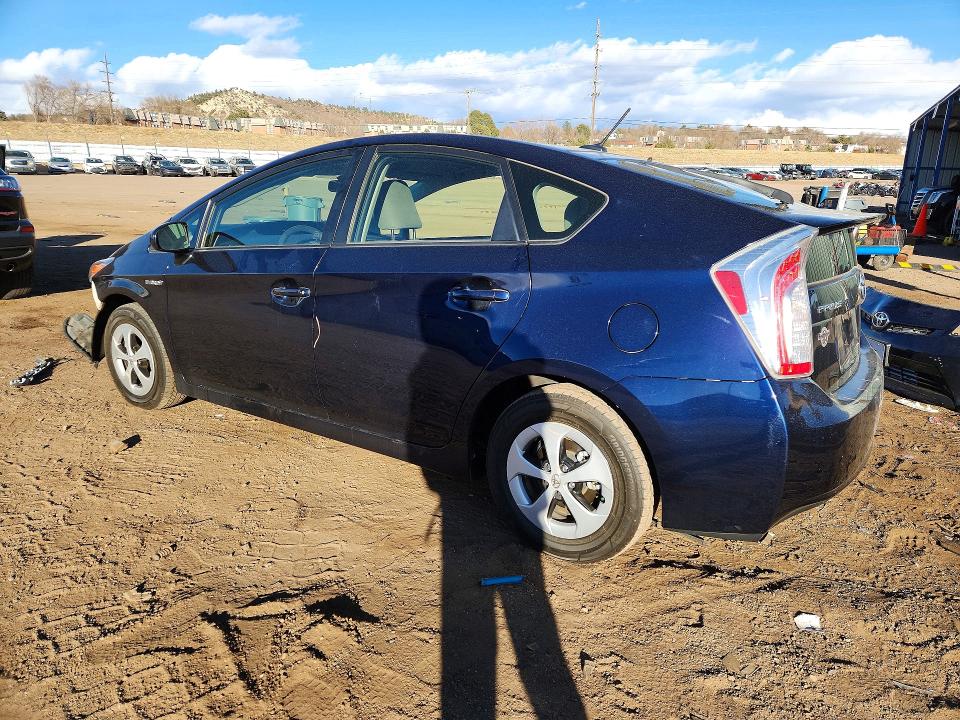 Photo 2 from auction – 2015 TOYOTA PRIUS with VIN JTDKN3DU8F0427394
