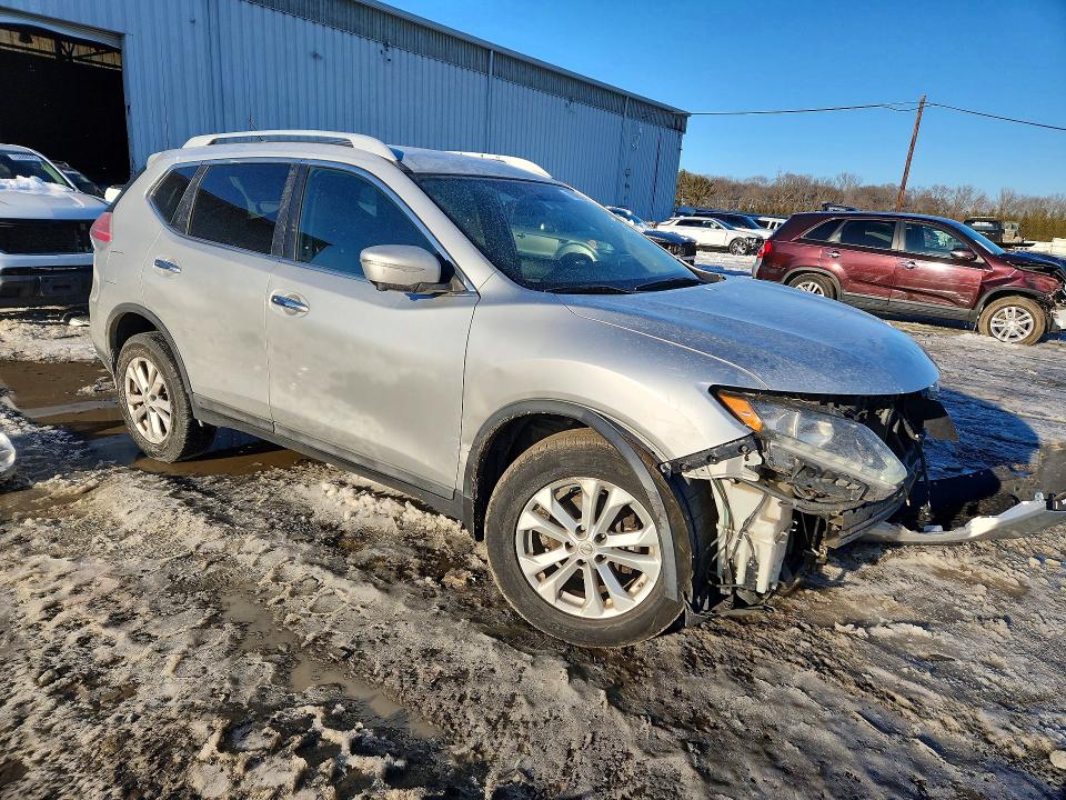 Photo 4 from auction – 2015 NISSAN ROGUE S with VIN 5N1AT2MV7FC852698