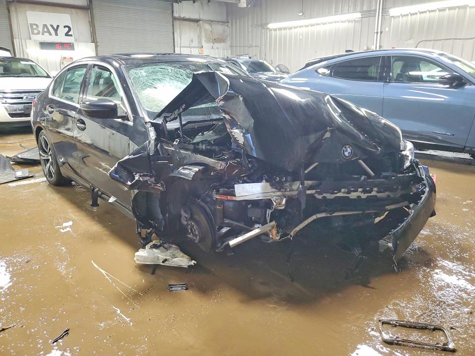 Photo 4 from auction – 2021 BMW 330XI with VIN 3MW5R7J05M8C21587
