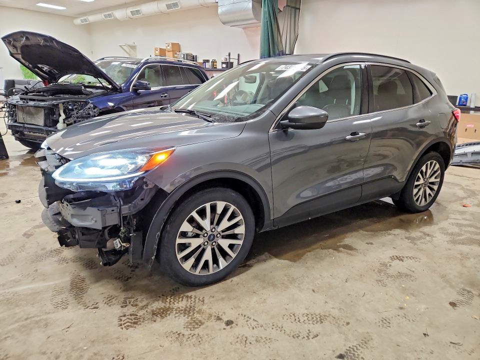 FORD ESCAPE 2022 with VIN 1FMCU9J99NUA23467 - Photo from auction