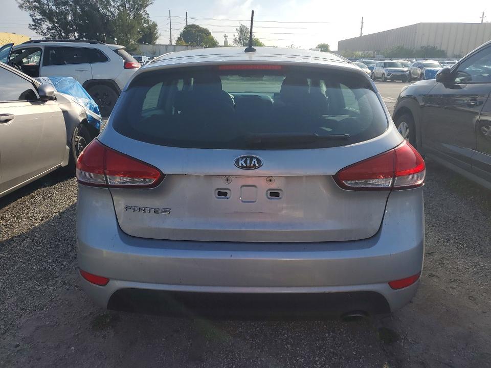 Photo 6 from auction – 2017 KIA FORTE with VIN KNAFK5A83H5699688