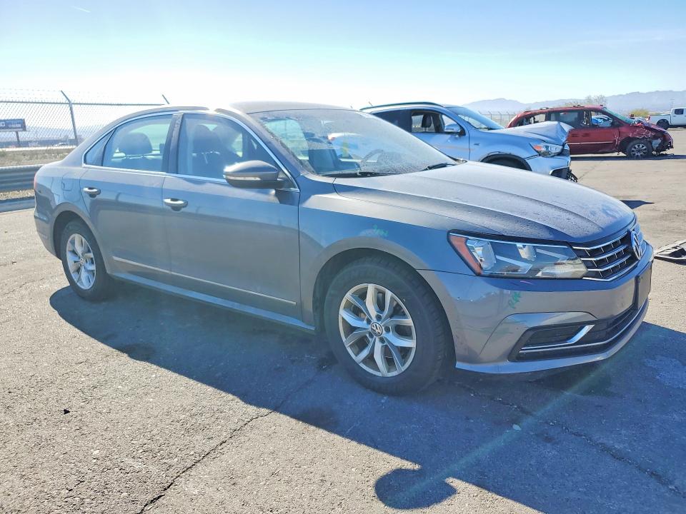 Photo 4 from auction – 2016 VOLKSWAGEN PASSAT with VIN 1VWAT7A39GC003806